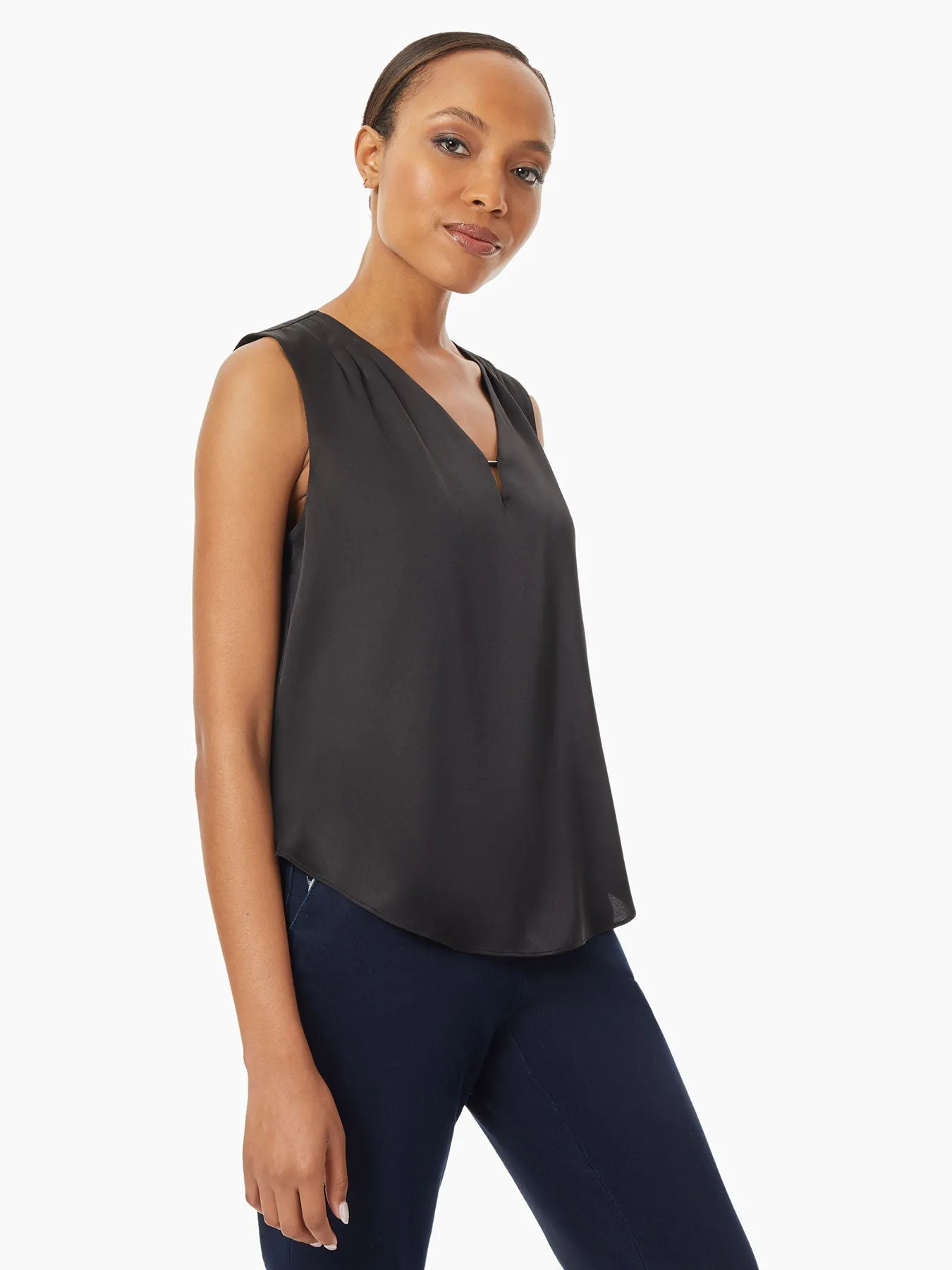 Delicate Hardware Sleeveless Blouse