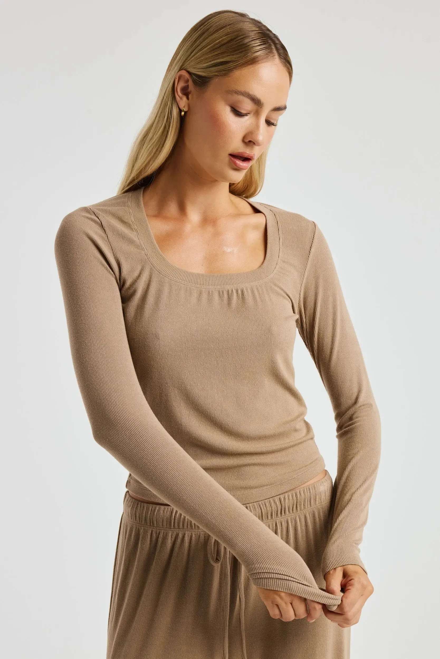 Scoopneck Longsleeve