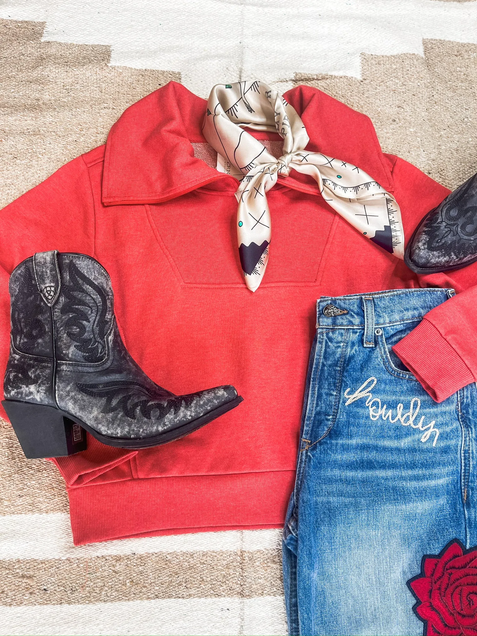 The Ariat Heather Baked Apple Fern Sweatshirt