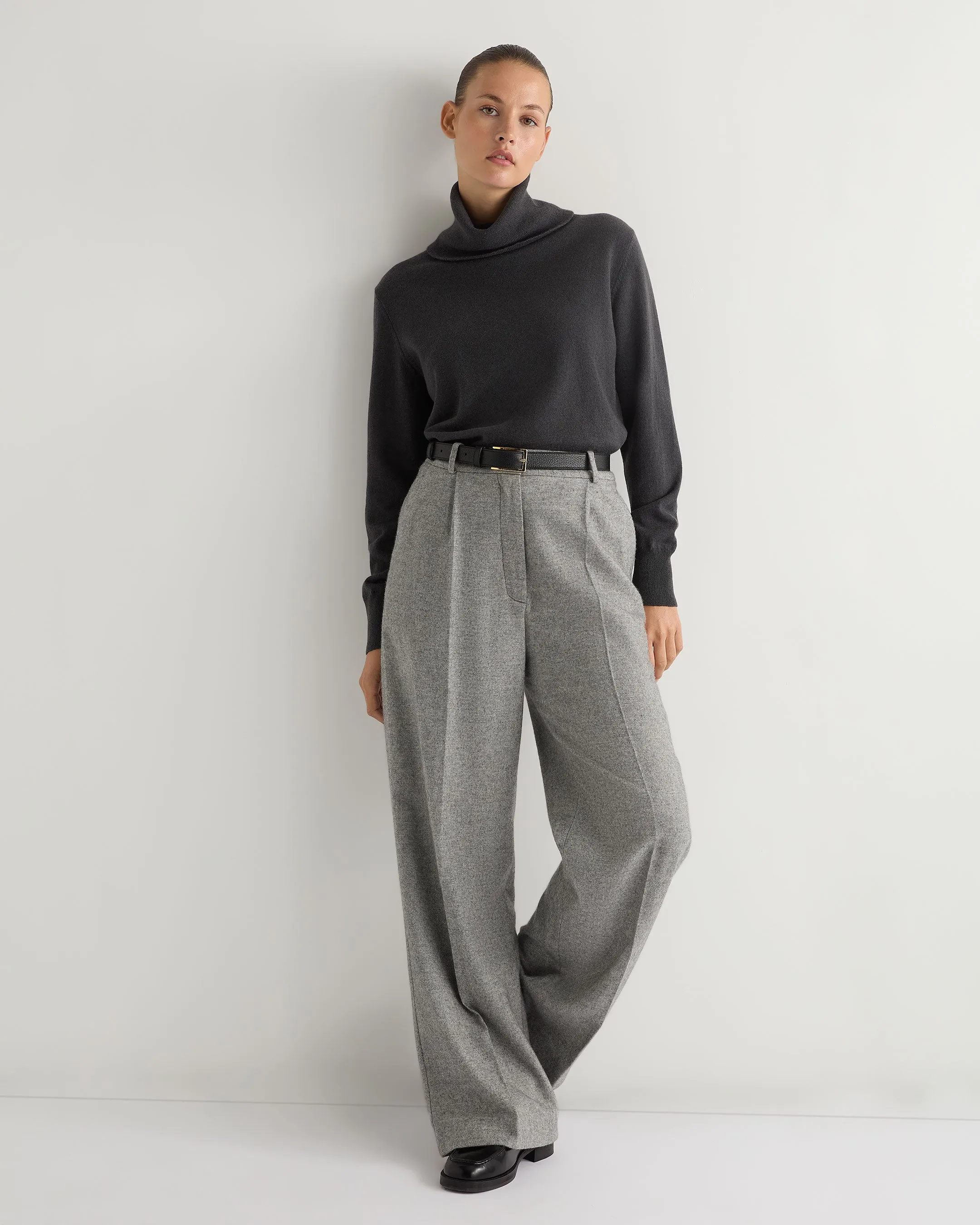 Women's Loose Roll Neck Cashmere Jumper Anthracite Grey